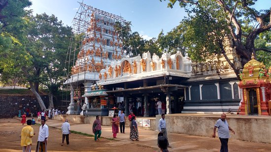 Yala - Sella-kataragama-hindu