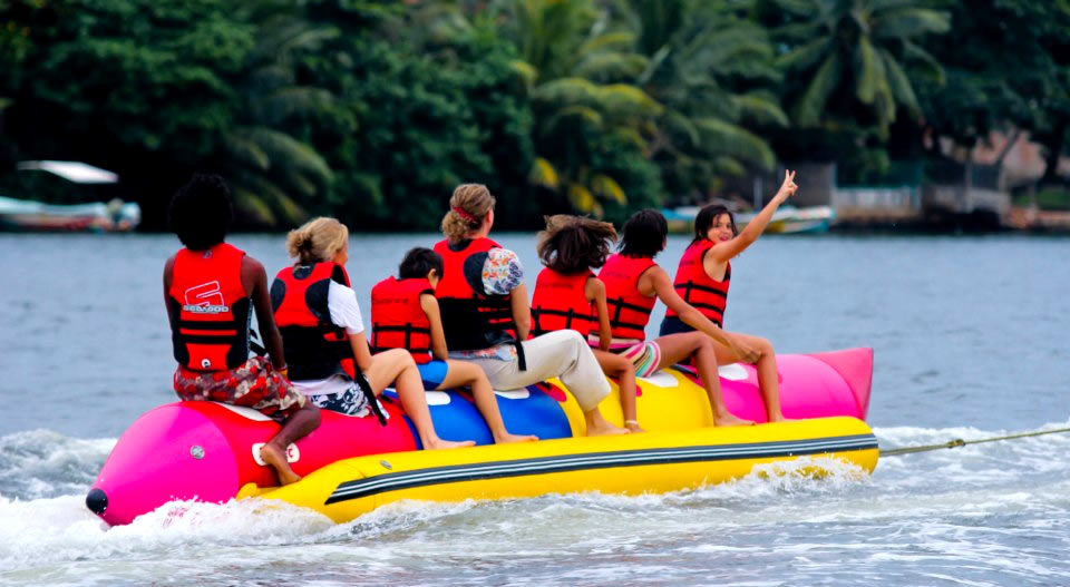 banana-boat-ride-sri-lanka